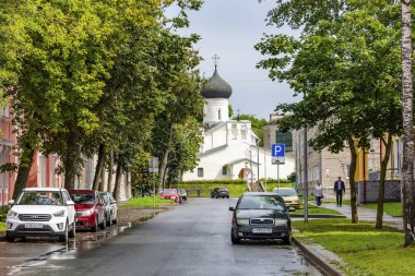 Pskov, sokağın manzarası Magistrates Shuisky, eski Orth 'da.