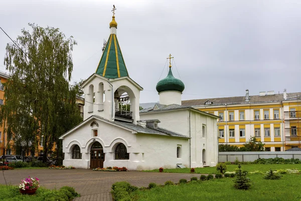 Pskov, the old Orthodox Church of Mid-Pentecost — Stock Photo, Image