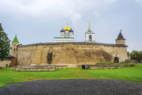 Pskov, ascar Percy Ligu- parete anteriore di cromo — Foto Stock