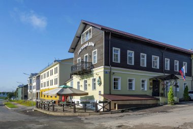 Pskov, Krasnoarmeyskaya caddesinin köşesi ve Olginskaya embankme