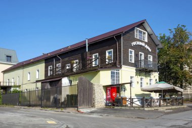 Pskov, Olgina seti üzerindeki misafir evi.