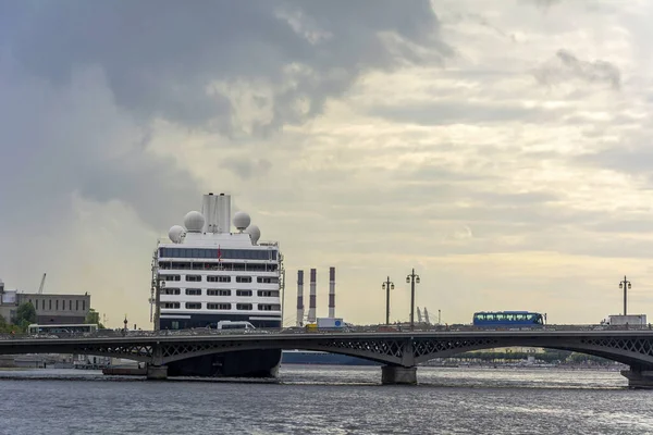 San Petersburgo Crucero Terminal Pasajeros Del Muelle Terraplén Inglés —  Fotos de Stock