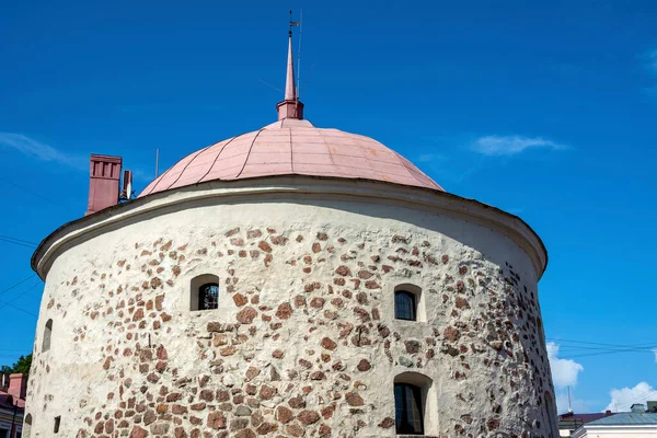 Vyborg Fragment Fasády Staré Kulaté Věže Náměstí Tržiště Proti Modré — Stock fotografie