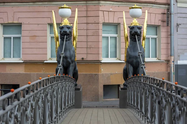 San Pietroburgo Russia Agosto 2019 Statue Griffin Sul Ponte Pedonale — Foto Stock