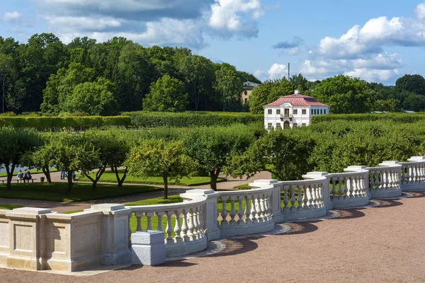 Peterhof Ryssland Augusti 2019 Utsikt Över Venusträdgården Och Marli Slott — Stockfoto