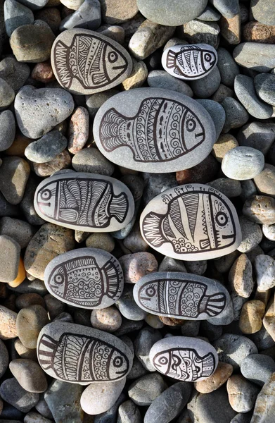 Stone art decor met vissen — Stockfoto