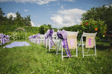 Güzel bir düğün çiçek süslemeleri