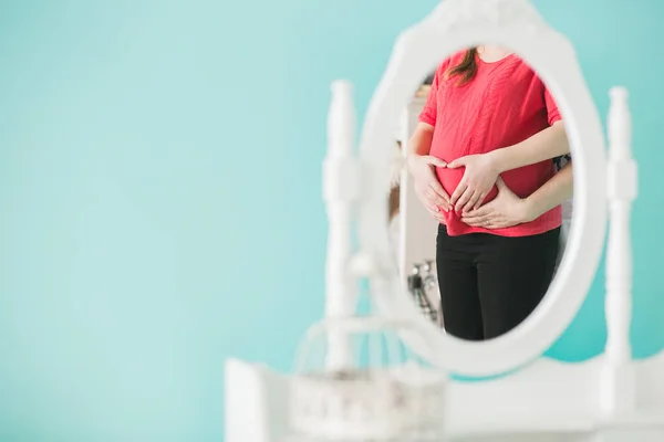 Imagem próxima da mulher grávida — Fotografia de Stock