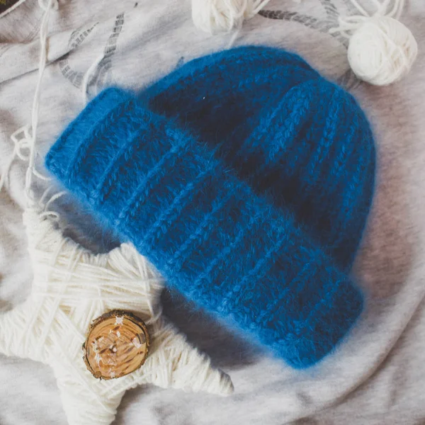 Flat lay of female fashion navy hat — Stock Photo, Image