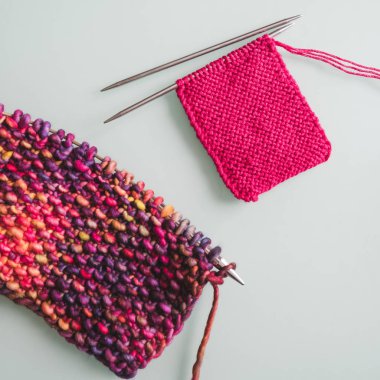 Örgü aksesuvarları. İplik topları