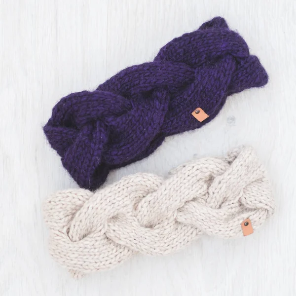 Bandoletes de inverno tricotados — Fotografia de Stock