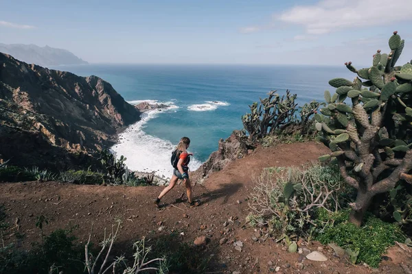 Woman Trail Running Mountain Path Runner Working Out Beautiful Nature — Stock Photo, Image