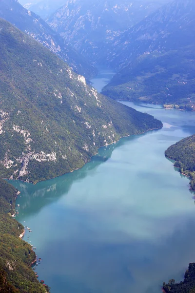 Drina ποταμό φαράγγι Banjska stena άποψη Tara βουνό Σερβία — Φωτογραφία Αρχείου