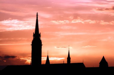 gün batımı Matthias siluet Budapeşte Macaristan kilise