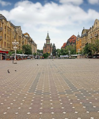 Zafer Dörtköşe ve Ortodoks katedrali Timisoara Romanya