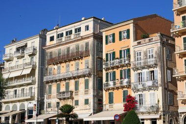 eski binalar Corfu town Yunanistan