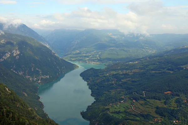 Tara montanha ponto de vista famoso Banjska stena — Fotografia de Stock