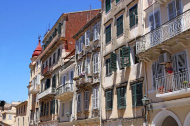 eski binalar Corfu town Yunanistan yaz sezonu