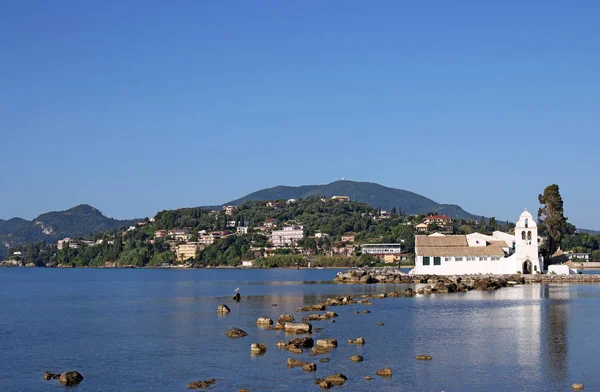 Vlacherna klooster Corfu eiland zomer seizoen landschap — Stockfoto