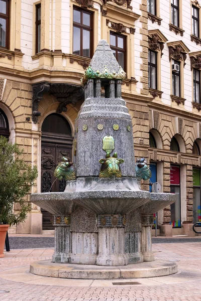 Zsolnay fountain Pecs Hungary — Stock Photo, Image