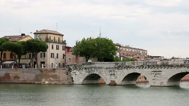 Tiberius bridge mezník Rimini Itálie — Stock video