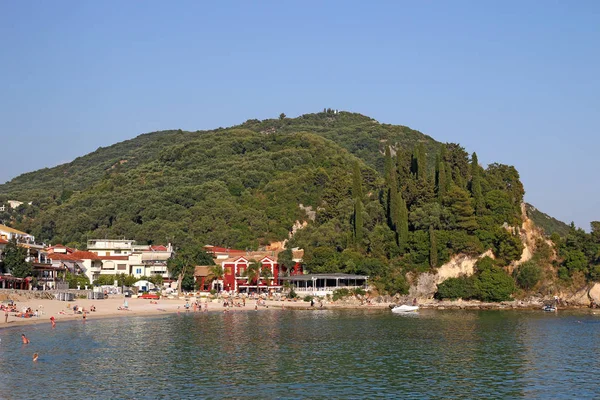 Ciudad playa Parga Grecia temporada de verano — Foto de Stock