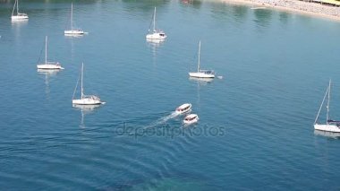 plaj turistlere gemi taşımacılığı