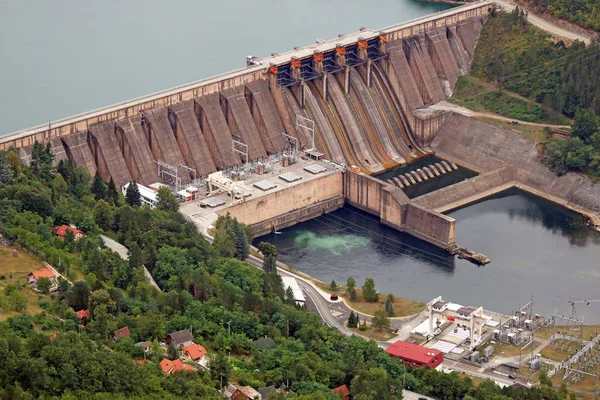 Hydroelectric power plant Perucac on Drina river — Stock Photo, Image