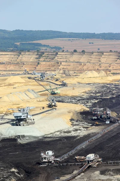 Mina de carvão poço aberto com escavadoras Kostolac Sérvia — Fotografia de Stock