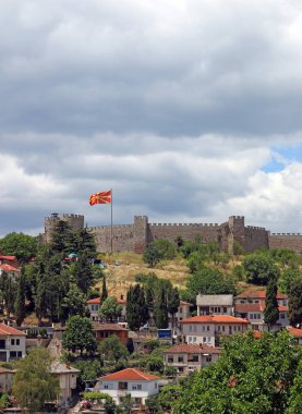 Samuil kale Makedon bayrak Ohri cityscape 