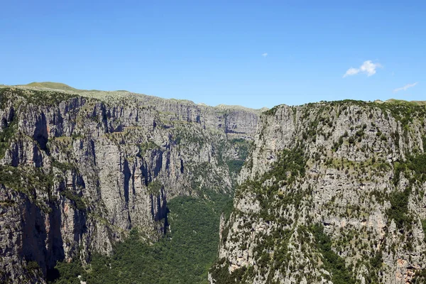 Vikos desfiladeiro Zagoria Grécia paisagem verão temporada — Fotografia de Stock