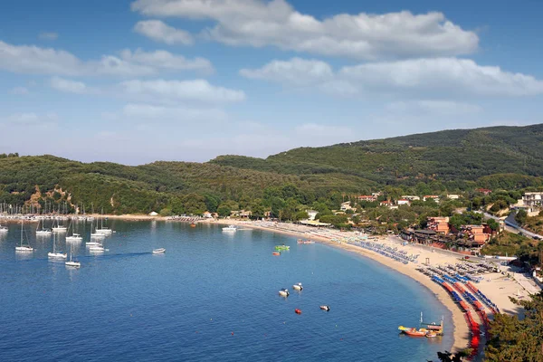 Valtos ranta Parga Kreikka kesäkausi maisema — kuvapankkivalokuva