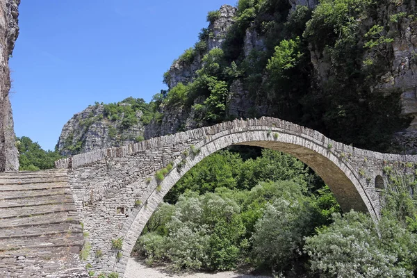 希腊 Zagoria Kokkori 拱石桥 — 图库照片