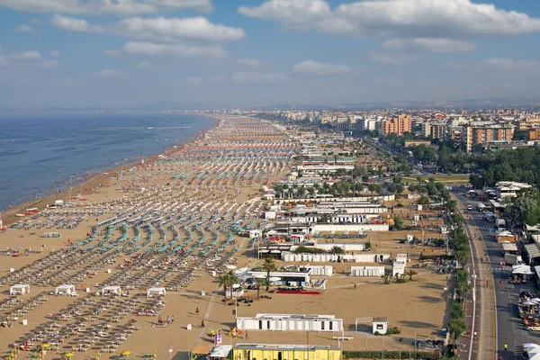 Plage Mer Adriatique Rimini paysage urbain Italie saison estivale — Photo