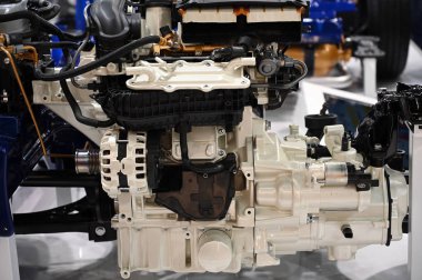 Araba sıvı benzin motoru yeşil enerji