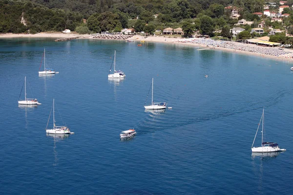 Yacht Barche Vela Sulla Spiaggia Valtos Estate Parga Grecia — Foto Stock