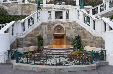 Viyana 'daki eski bir merdivende mücadele var.