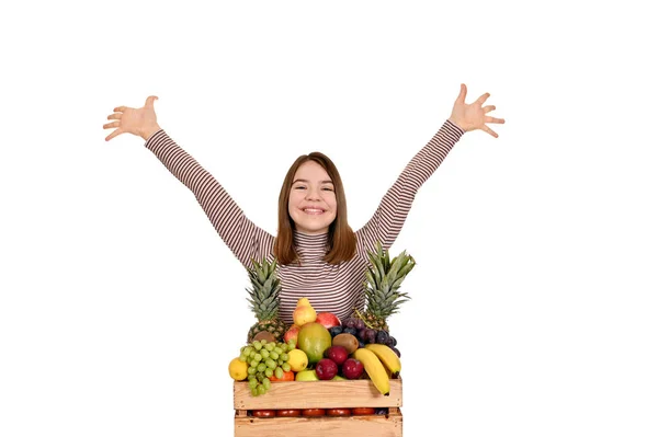 Chica Feliz Con Fruta Las Manos Arriba —  Fotos de Stock