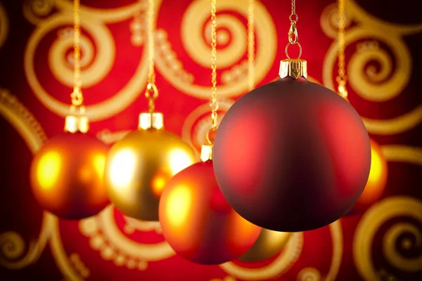 Kerstballen op abstracte achtergrond — Stockfoto