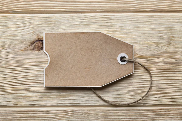 Karta papier Blank na podłoże drewniane — Zdjęcie stockowe
