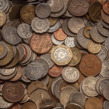 Bozuk para koleksiyonu, dünyanın her yerinde eski ve yeni paralar