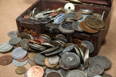 eski sikke koleksiyonu ile Dower göğüs
