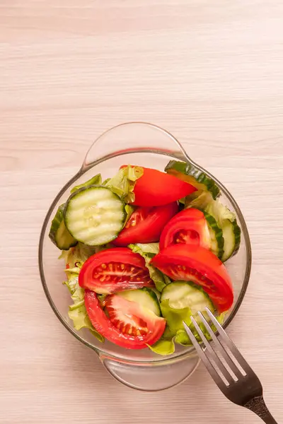 Salade Van Tomaat Komkommer Transparante Plaat — Stockfoto
