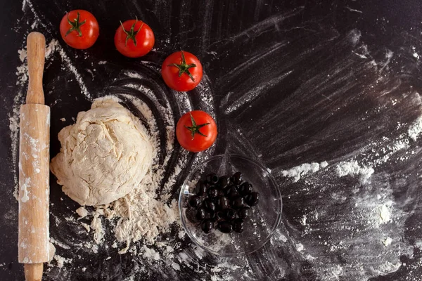 Concepto Comida Pizza Cruda Italiana Original Fresca Preparación Estilo Tradicional —  Fotos de Stock