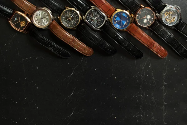 Collection Montres Bracelets Pour Hommes Fond Sombre — Photo