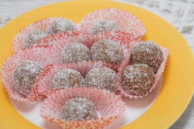 El yapımı çikolata tatlılar