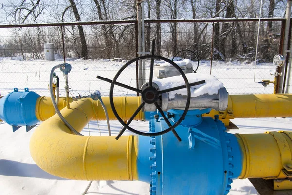 Ball valve installed on the gas pipeline — Stock Photo, Image