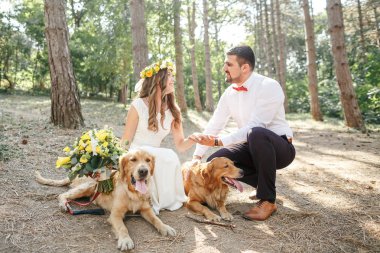 damat gelini ve köpeği ile