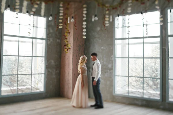 Bräutigam mit der Braut — Stockfoto