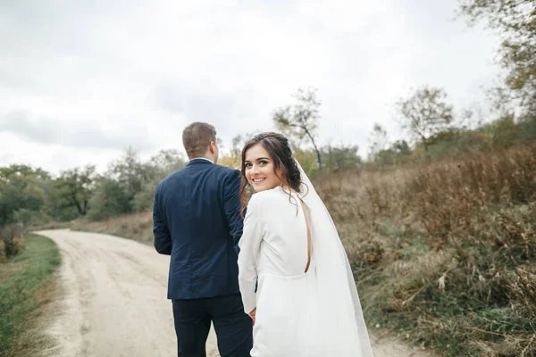 Bride and groom — Stock Photo, Image